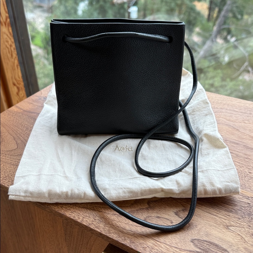 Aeta Crossbody Black Leather Bag